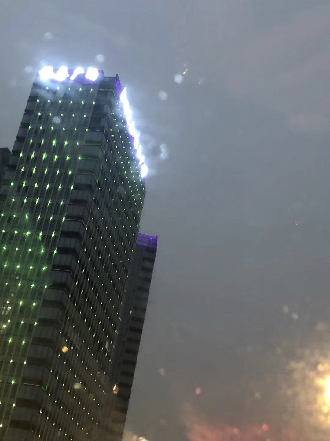 大型楼顶广告牌